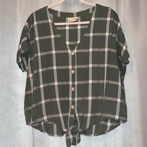 Universal Thread Olive Plaid Tie Top